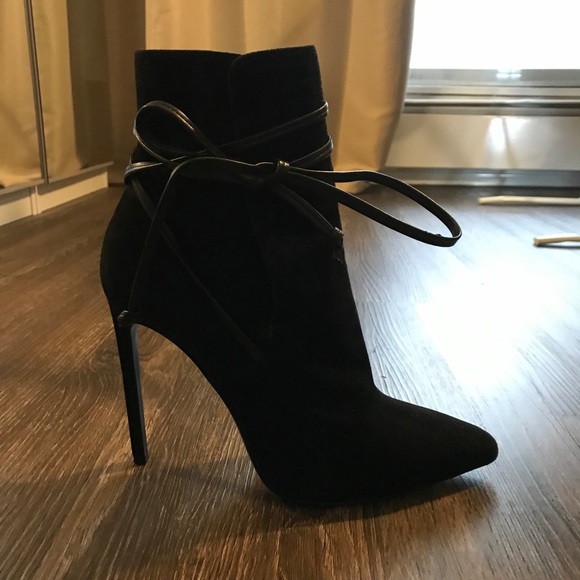 Saint Laurent suede lace up ankle boots - Picture 5 of 7